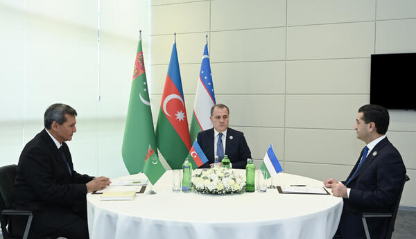 Azərbaycan, Özbəkistan və Türkmənistan XİN başçıları üçtərəfli əməkdaşlığı müzakirə ediblər
