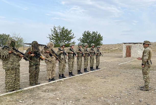 Hərbivəzifəlilərin təlim toplanışı davam edir