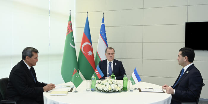 Azərbaycan, Özbəkistan və Türkmənistan XİN başçıları üçtərəfli əməkdaşlığı müzakirə ediblər