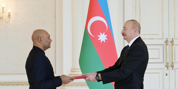 Prezident İlham Əliyev Hindistanın ölkəmizdə yeni təyin olunmuş səfirini qəbul edib