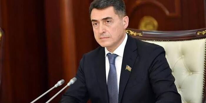 “Dövlət qulluqçularının 5 ildən sonra təkrar imtahan verməsi tələbi ləğv olunur“ -ƏLİ HÜSEYNLİ