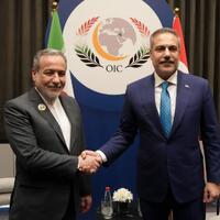 İran və Türkiyə arasında regional məsələlər müzakirə olunub