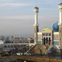 Koreyalı müsəlmanlar onları İslama nəyin gətirdiyini bölüşürlər...