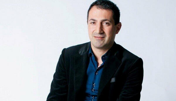 "Qarabağ televiziyasındakı 8 qadın erməni generalların məşuqələri idi" <span class="red">- Roman Baqdasaryan</span>