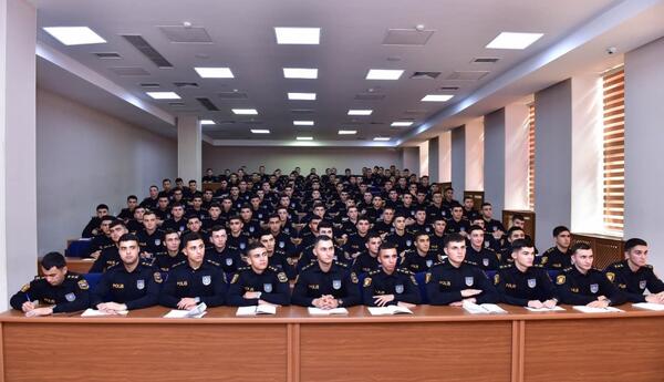 Polis Akademiyasında mütəxəssislərin iştirakı ilə dərslər keçirilir