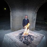 Hindistanın XİN rəhbəri Atəşgah məbədini ziyarət edib