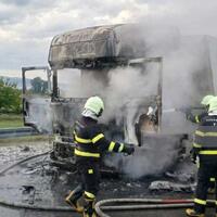 Bakı-Qazax yolunda TIR yanıb