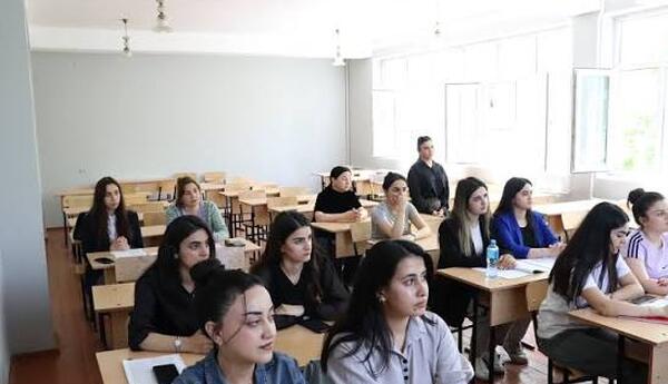 “Kolleclər əmək bazarının tələblərinə uyğunlaşdırılmalıdır” <span class="red">- TƏHSİL EKSPERTİ</span>