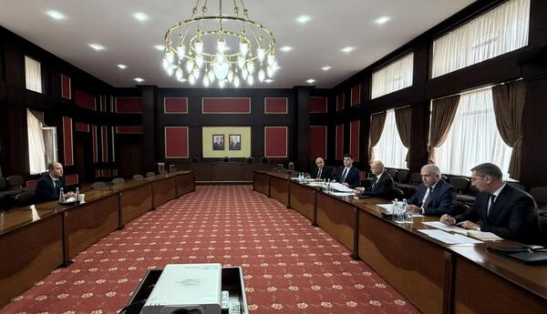 Energetika naziri Naxçıvanda vətəndaşları qəbul edib