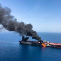 Hörmüz boğazında iki tanker dəniz minasına çırpılıb- SEPAH
