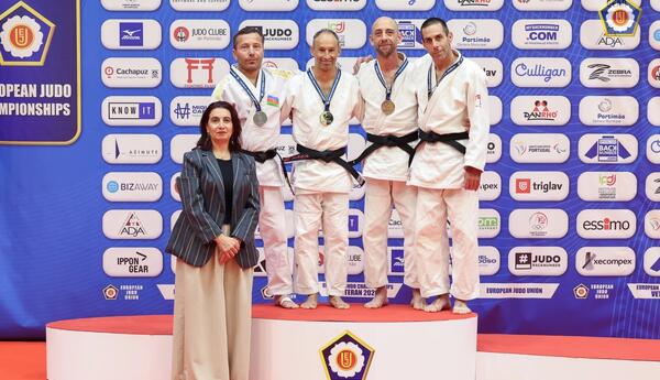 Azərbaycanın veteran cüdoçuları Avropa çempionatında daha iki medal qazanıblar <span class="red">- FOTOLAR </span>