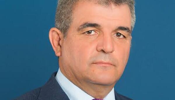 “Hüquqi yardımda əsas meyar vətəndaşın maddi vəziyyəti olmalıdır“ <span class="red">- FAZİL MUSTAFA</span>