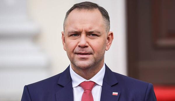 Polish president heads to Constitutional Court amid protest outside